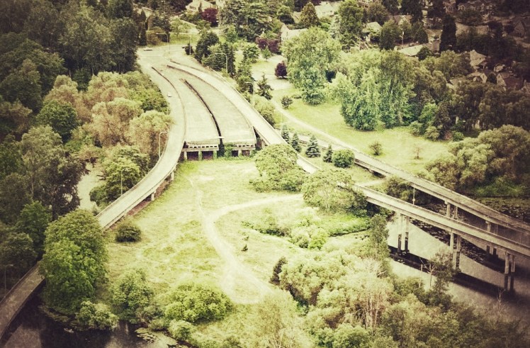 Aerial view of existing R.H. Thomson Expressway.